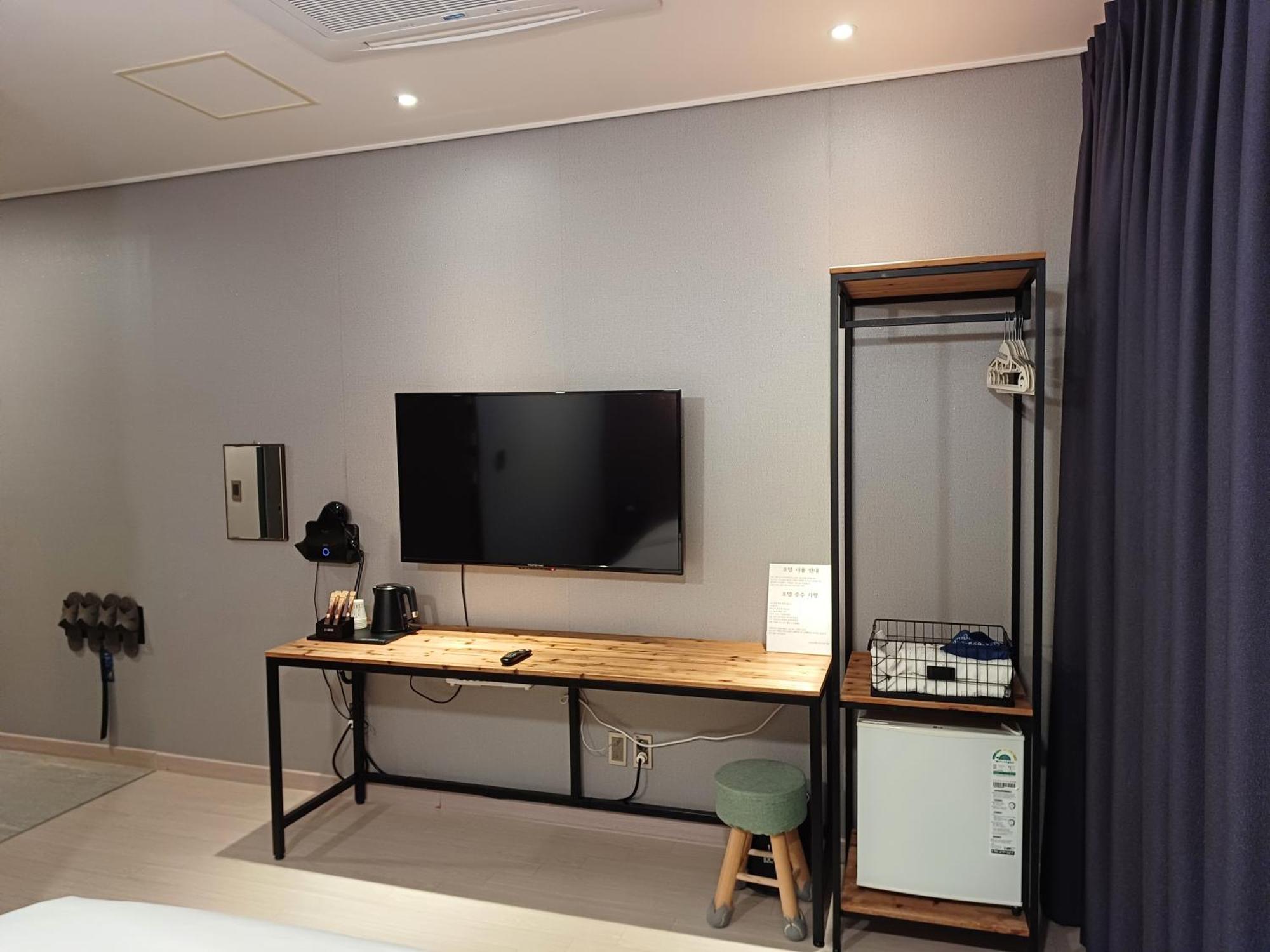 Tongyeong Bridge Hotel Экстерьер фото